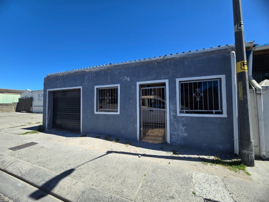 3 Bedroom Property for Sale in Lentegeur Western Cape